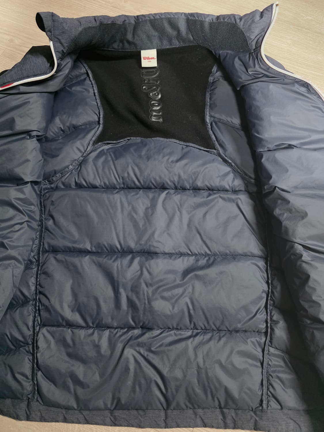 윌슨  남자 오리털 경량패딩 집업. 싸이즈  95~100
 상품이미지5