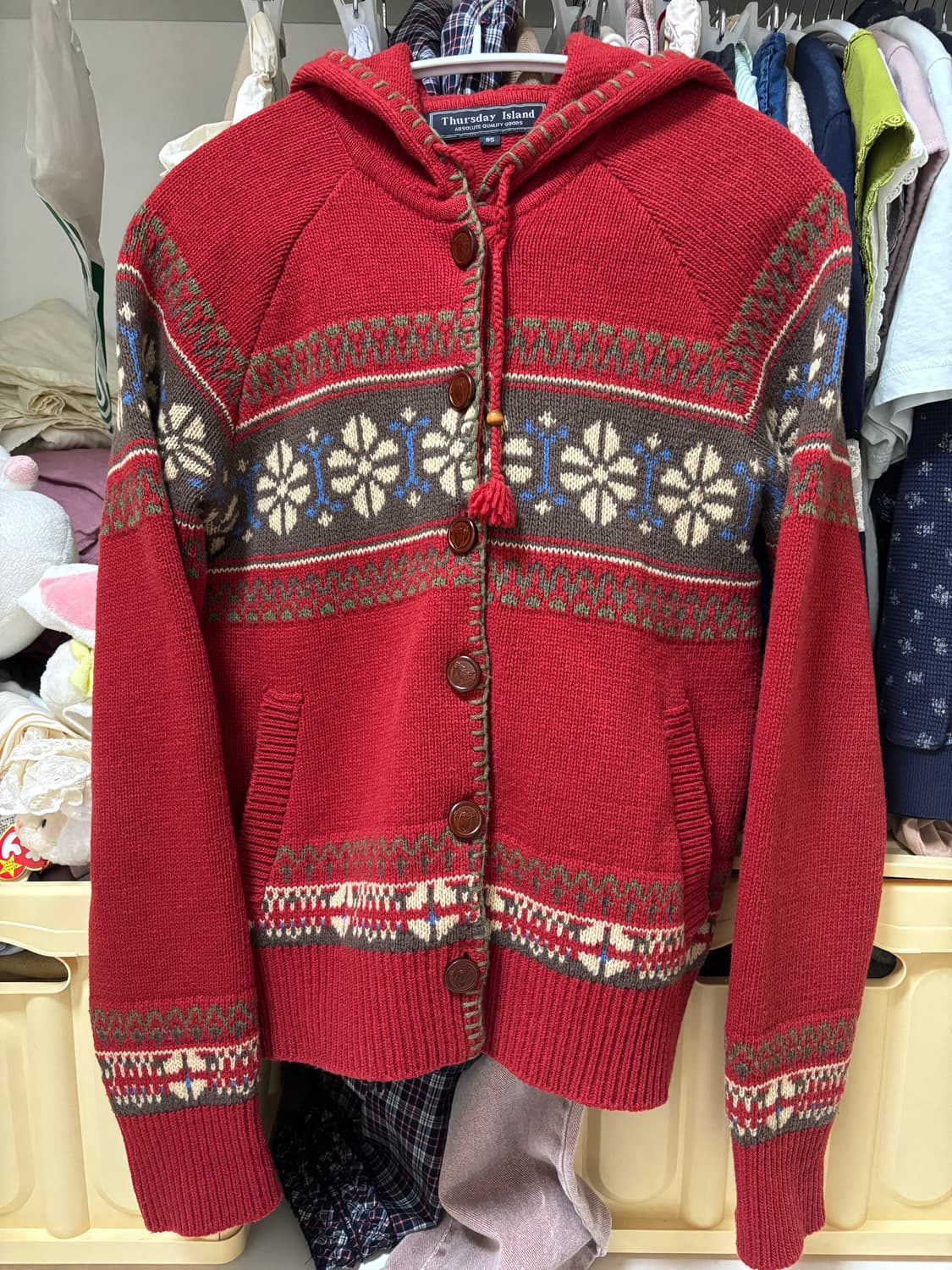 썰스데이 아일랜드 후드니트티 레드 상품이미지1