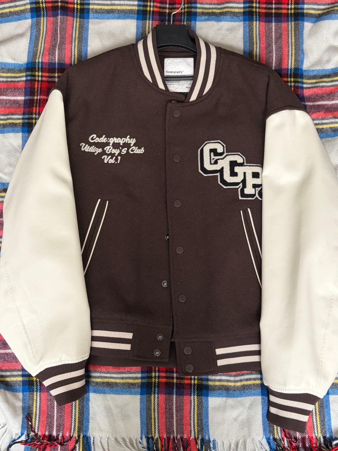 코드그라피 CGP | 레더 배색 바시티 M 상품이미지1