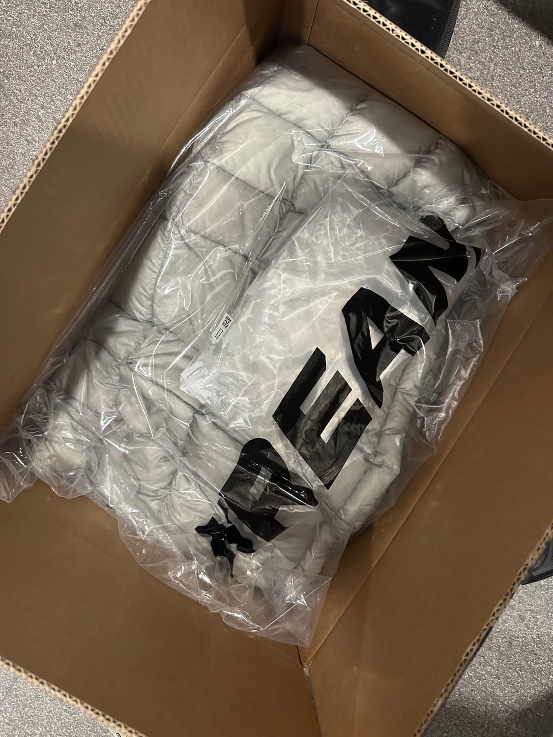 999휴머니티 패딩 새상품 (LIGH gray) 3사이즈 상품이미지4