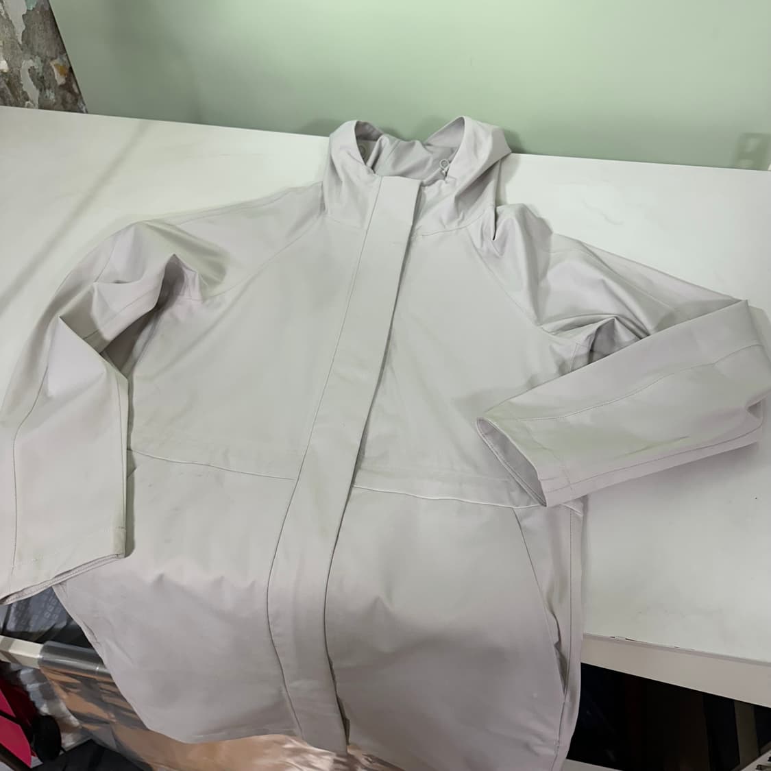 우먼S-M 유니클로 라이트그레이 나그랑 워터프루프 방수방풍 후드바람막이 상품이미지4