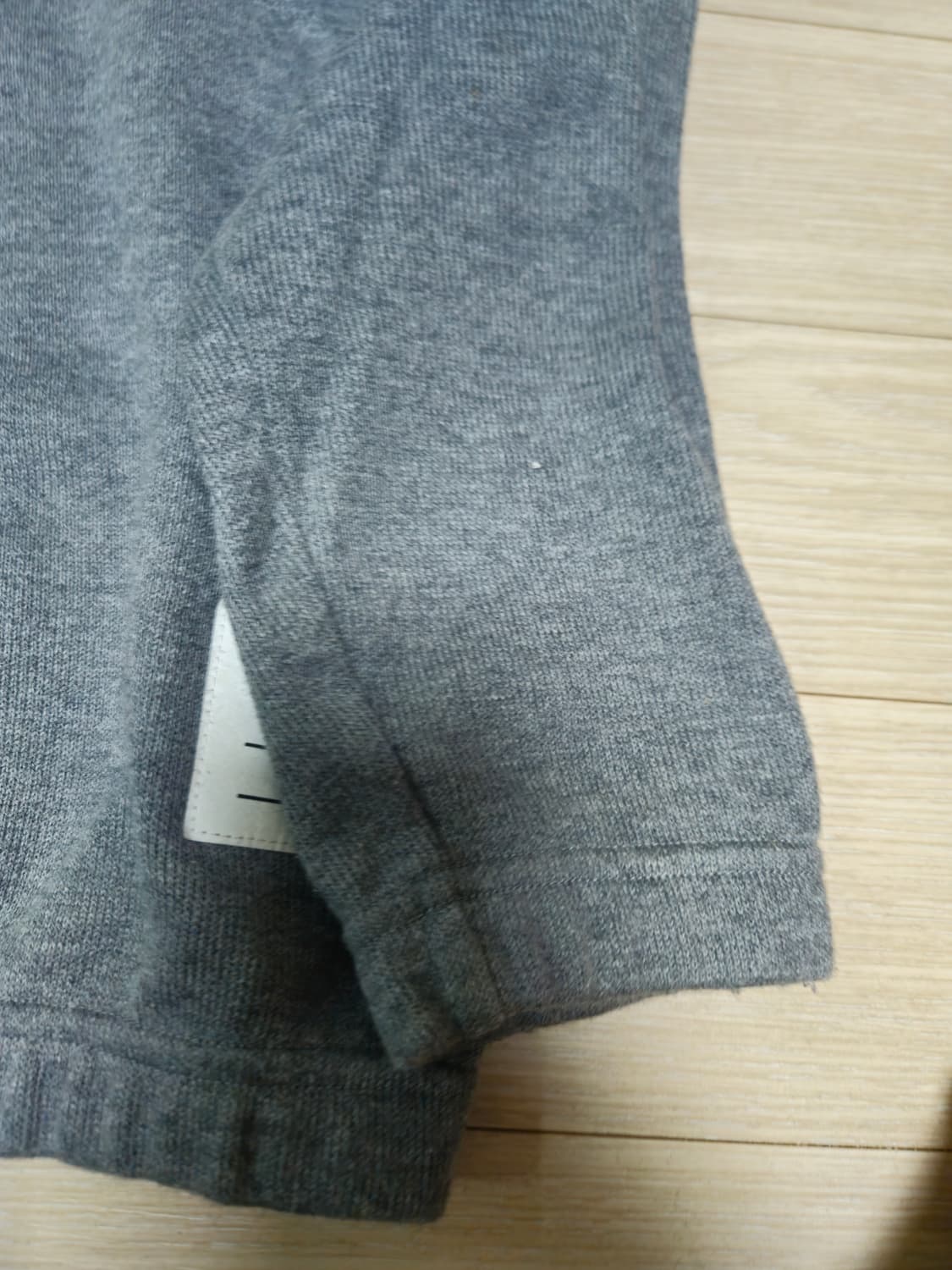 톰브라운 완장 하프집업 상품이미지6