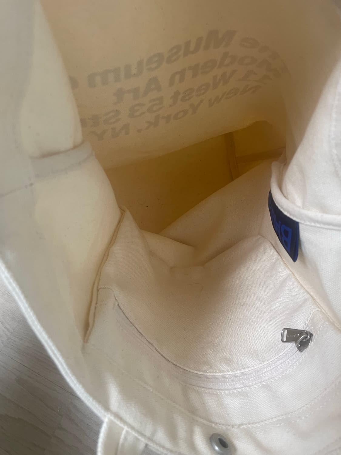 모마 바쿠 에코백 팝니다. 상품이미지2