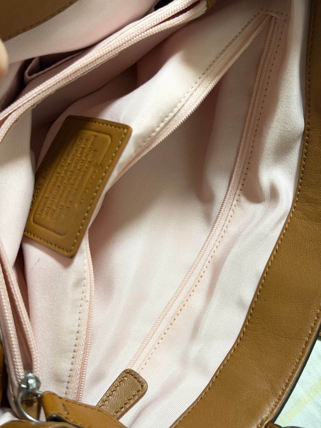 코치 아이보리 숄더백 상품이미지7