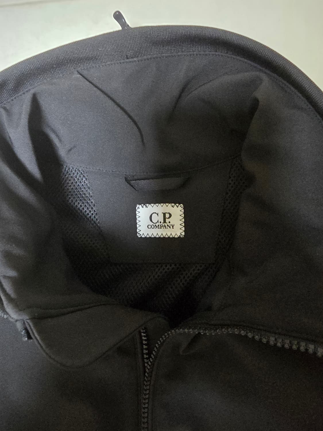 C.P. Company 블랙 쉘 자켓 상품이미지4