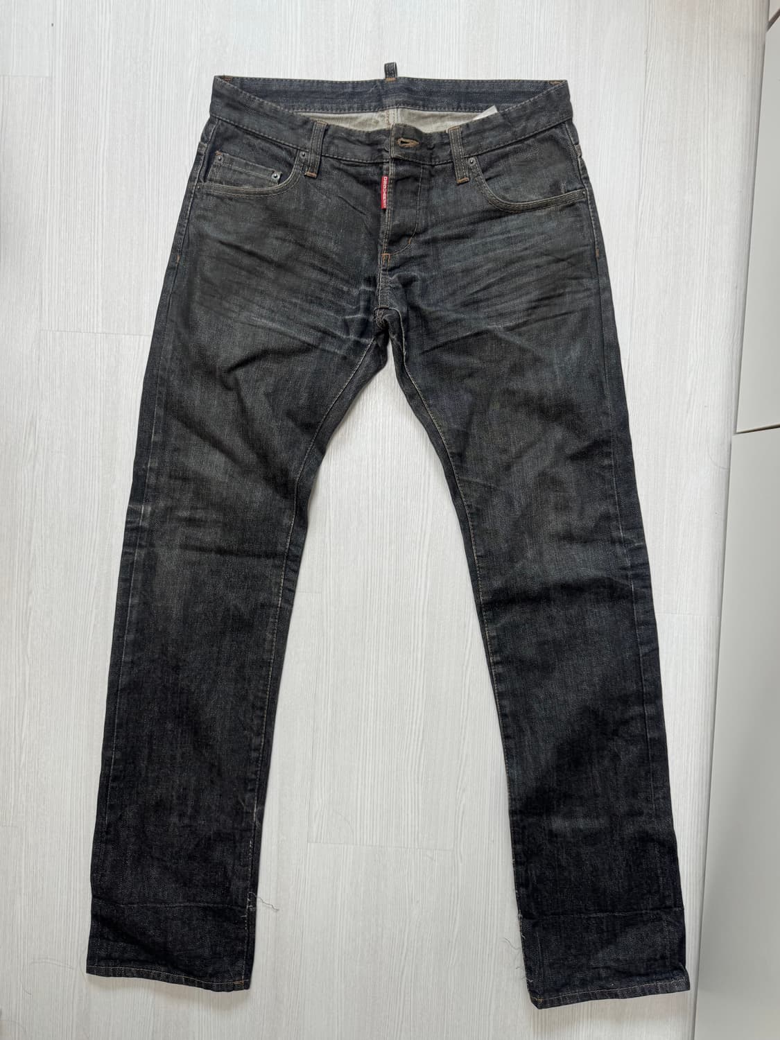 Dsquared2 black wash distressed jeans 상품이미지2