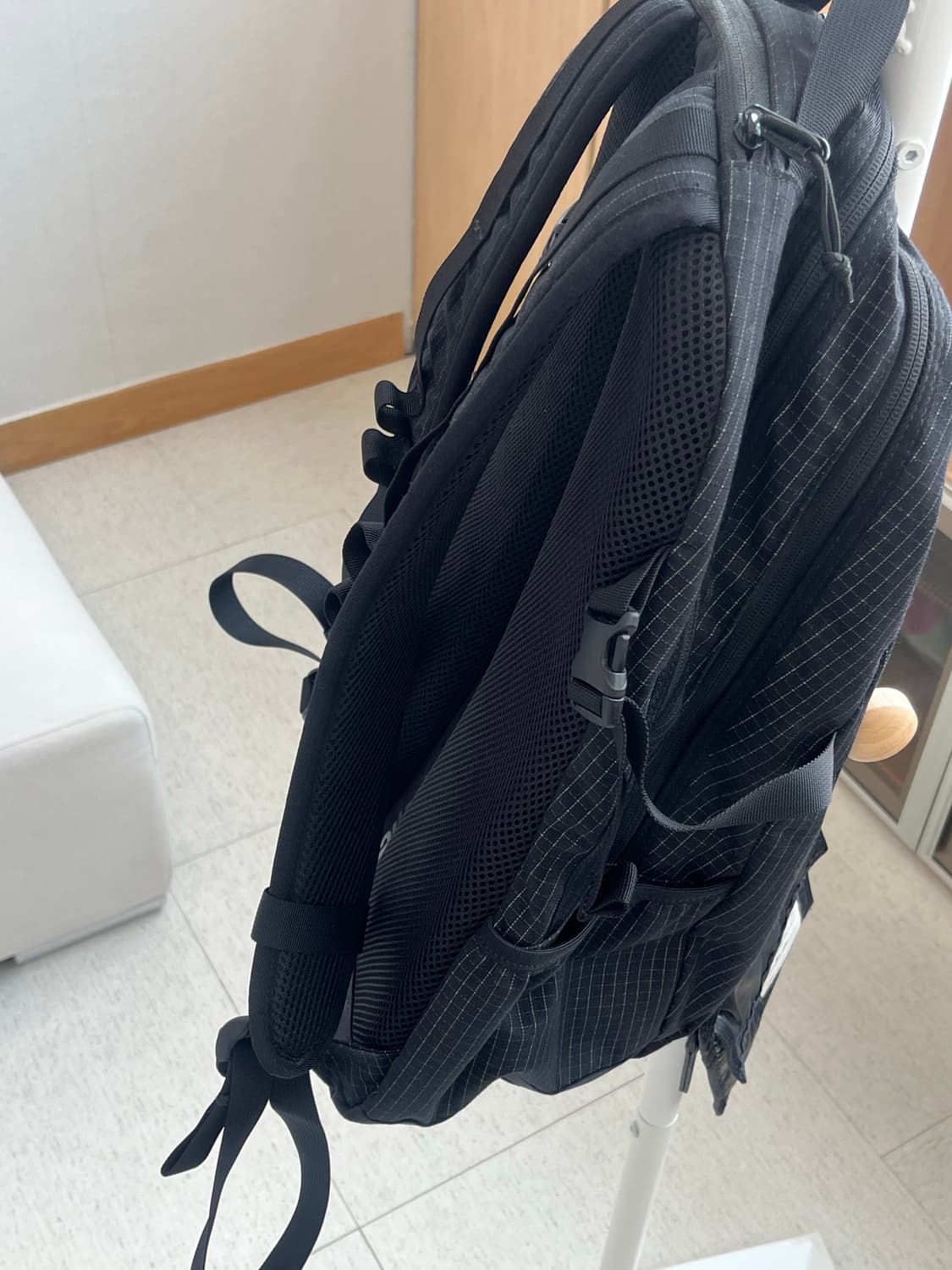 슈프림 백팩 블랙 24ss 상품이미지4