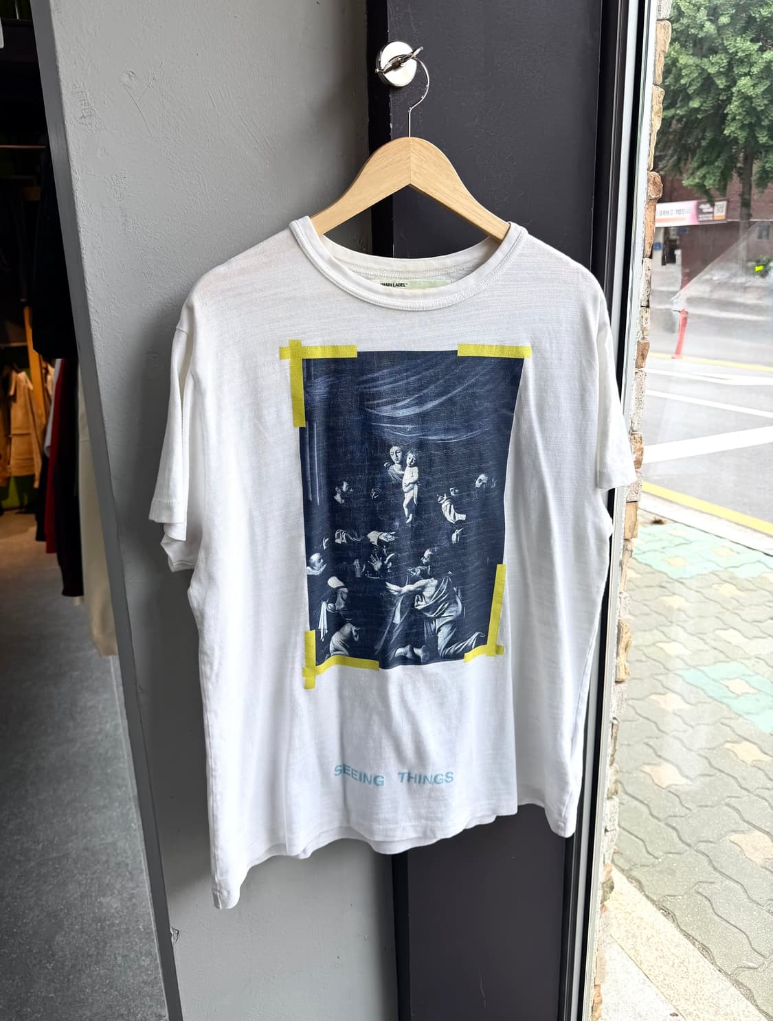 S/ 오프화이트 카라바조 빈티지 크랙 반팔 상품이미지2