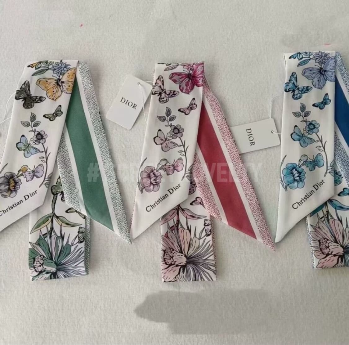 깜짝세일(새상품)정품 디올 방도 스카프 상품이미지7