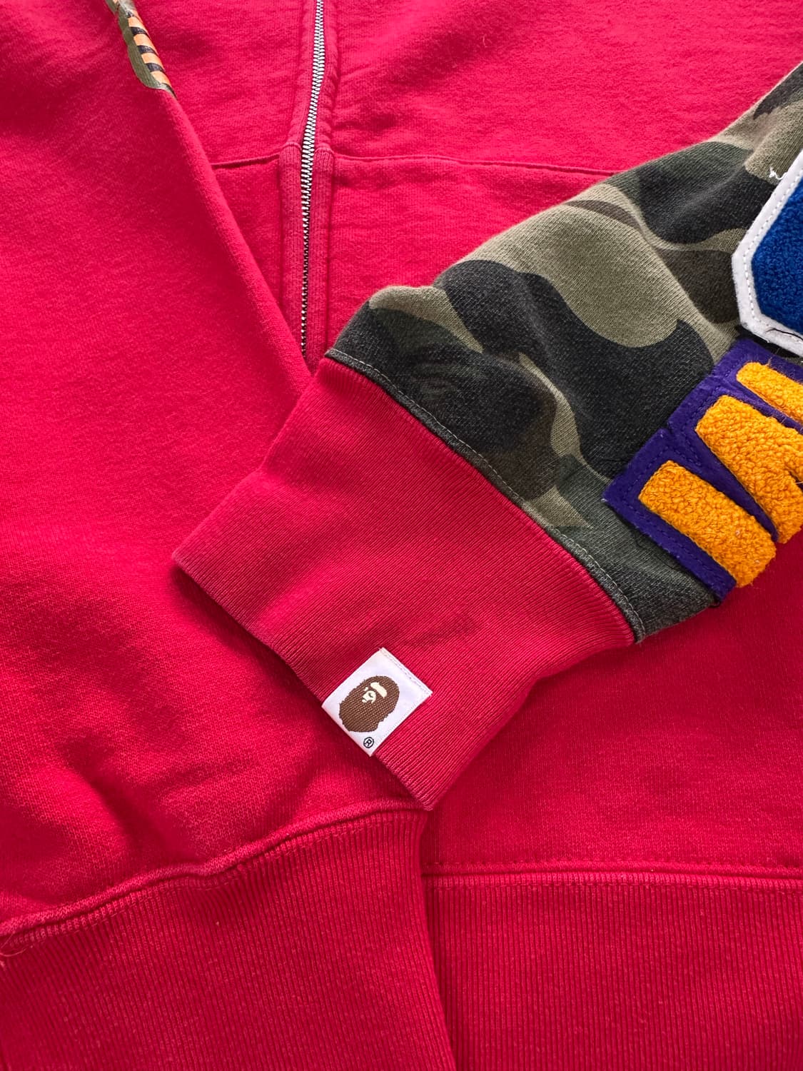 베이프 1st 카모 샤크 레드카모 풀 후드집업 상품이미지8