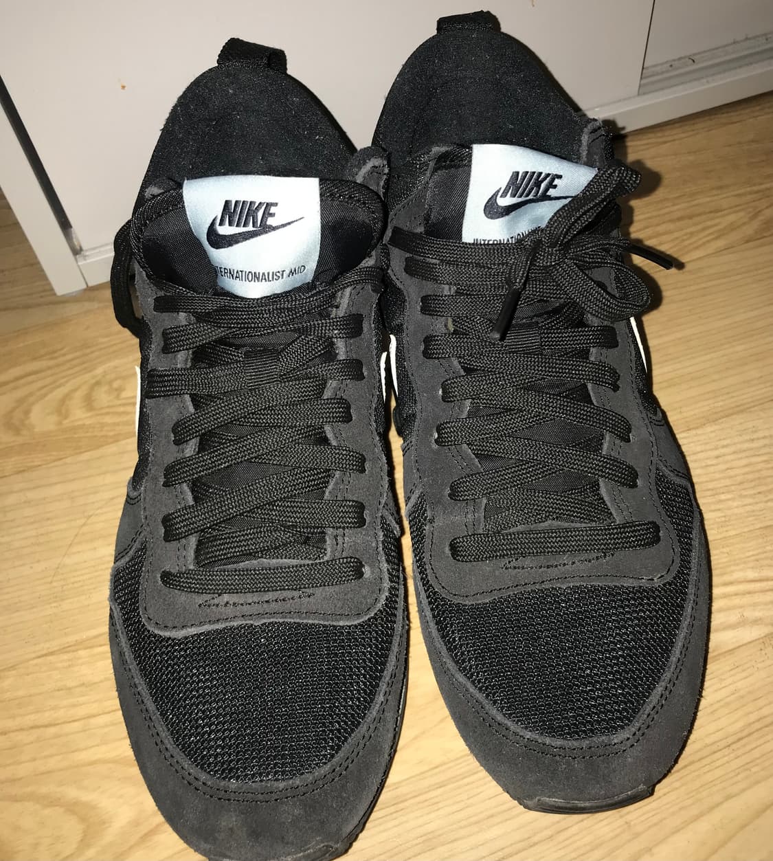 나이키 인터내셔널리스트미드 블랙 로우탑스니커스 상품이미지3
