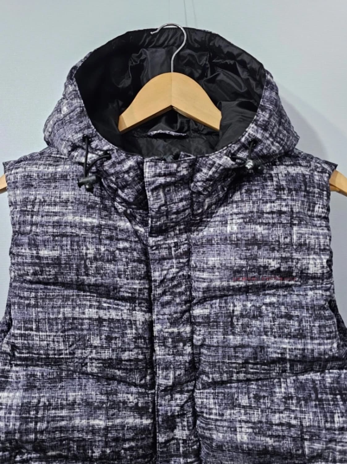 아르마니 Armani Exchange 후드 패딩 조끼 L 상품이미지2