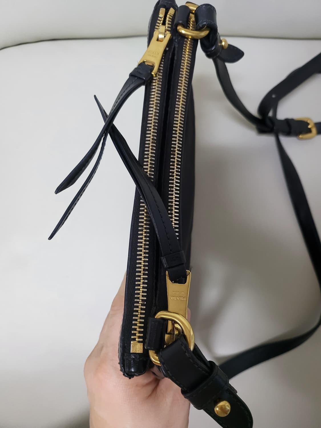 프라다 투지퍼 크로스백  상품이미지7