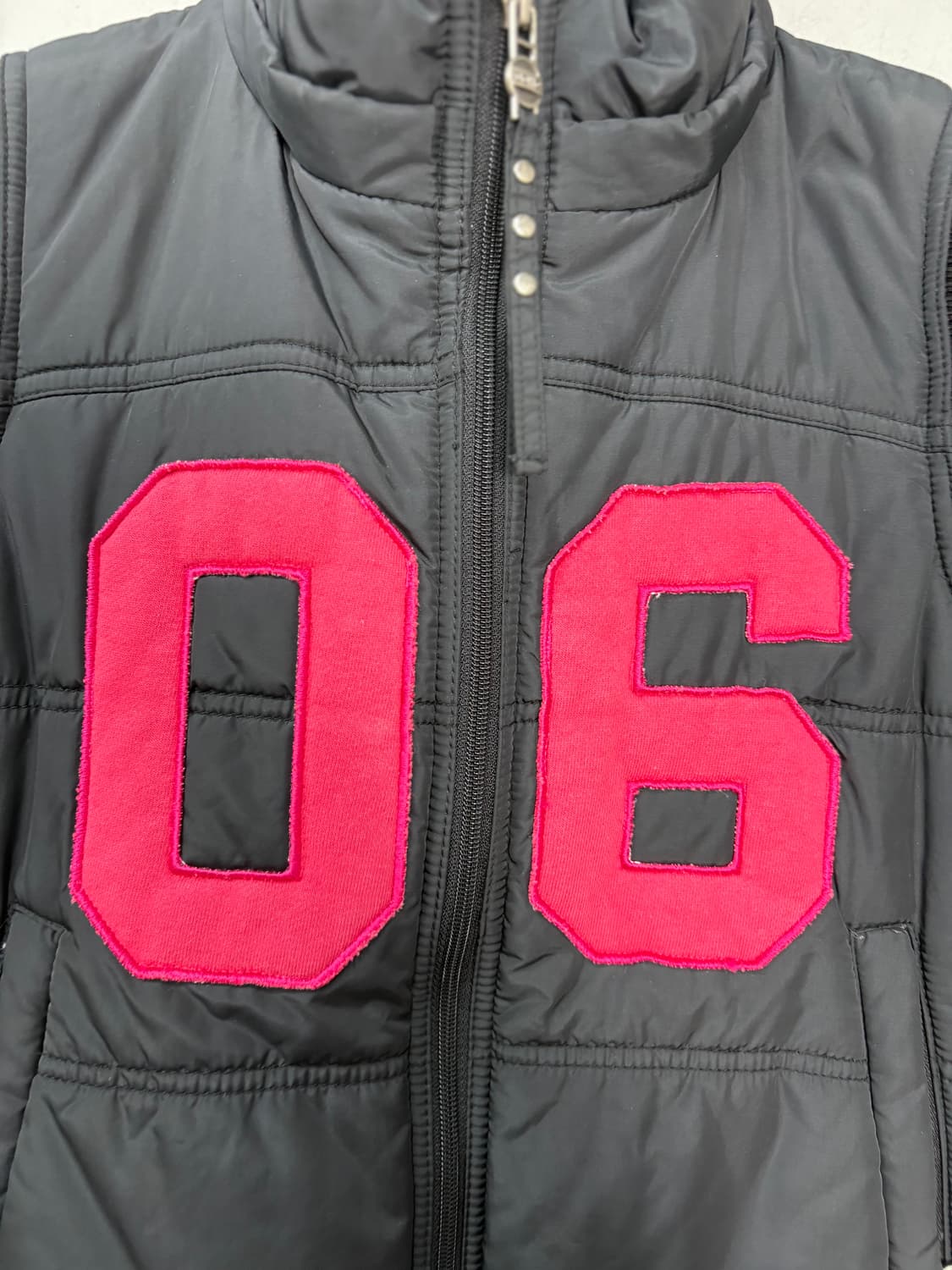 DOHC 백로고 패딩 베스트 A3150 상품이미지3