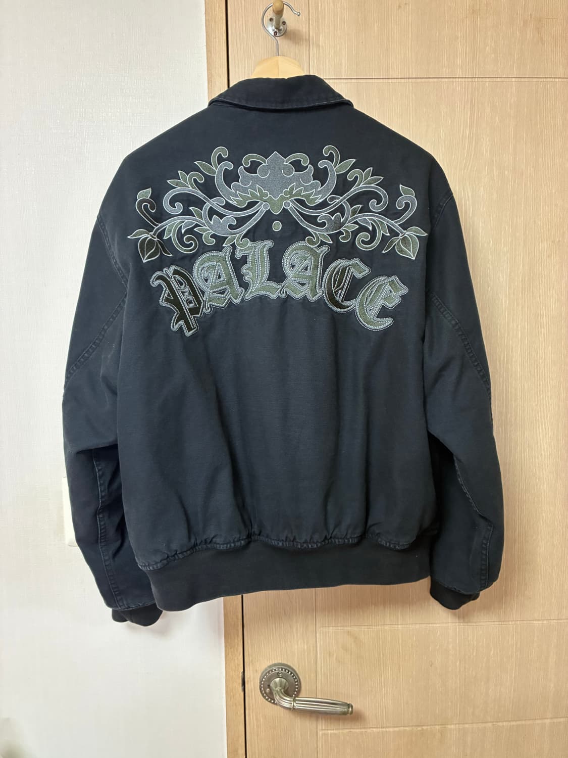 [M]팔라스 PALACE 플로랄 캔버스 봄버 자켓 블랙 상품이미지4