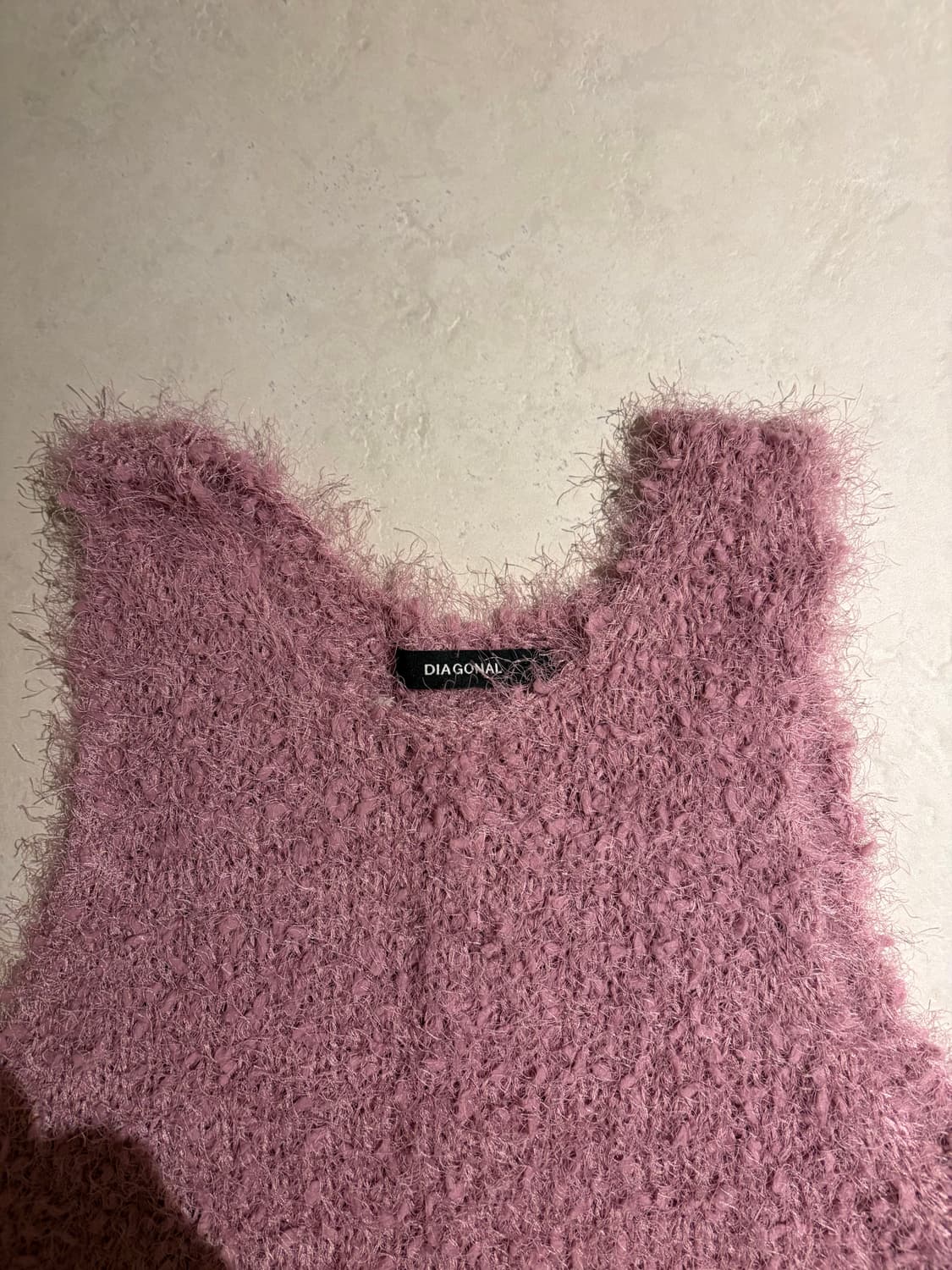 다이애그널 헤어리 슬리브리스 핑크 상품이미지1