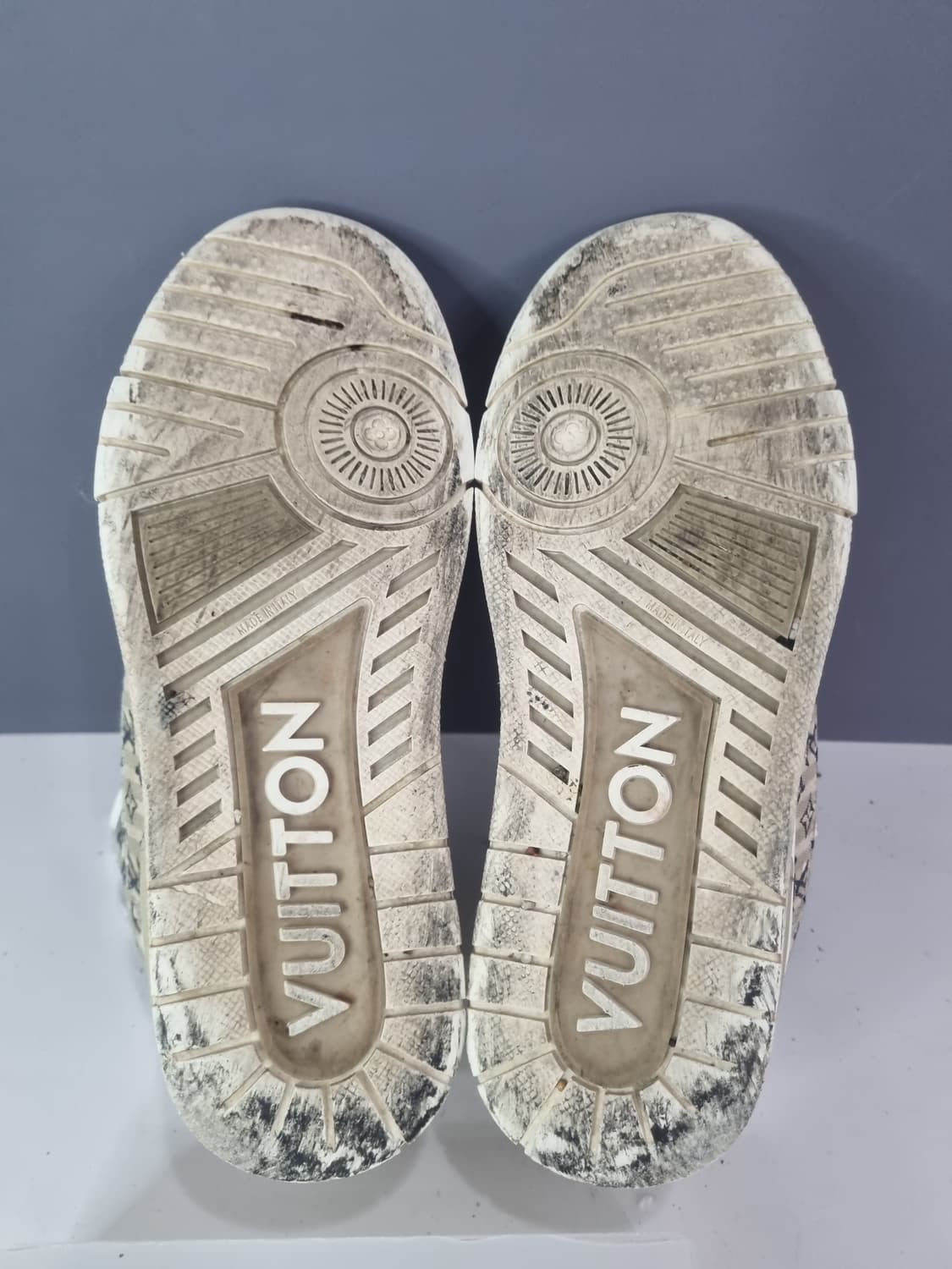 8 루이비통LV 트레이너 모노그램 베이지 상품이미지7