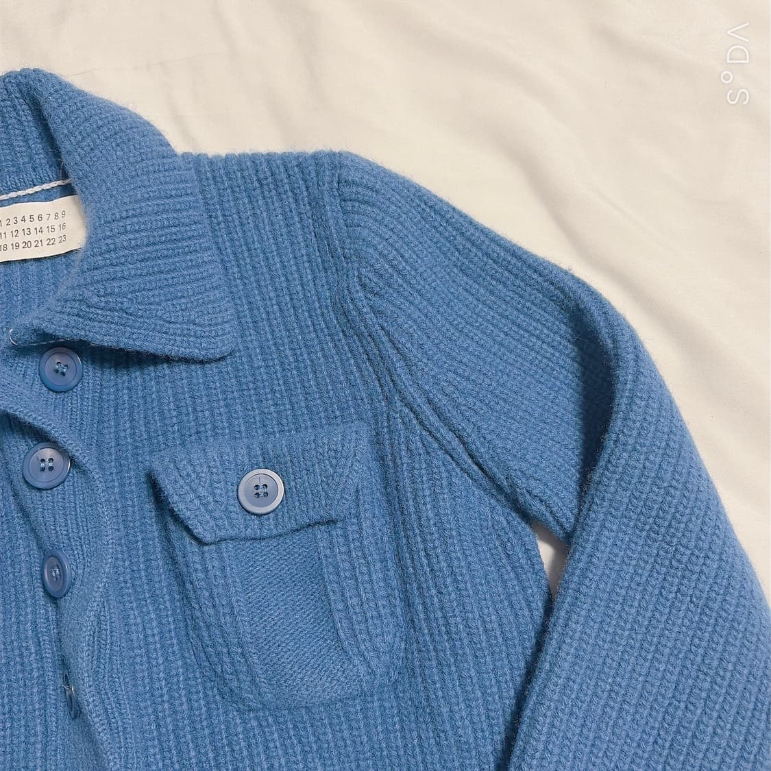 메종 마르지엘라 크롭 니트 가디건 블루 상품이미지6