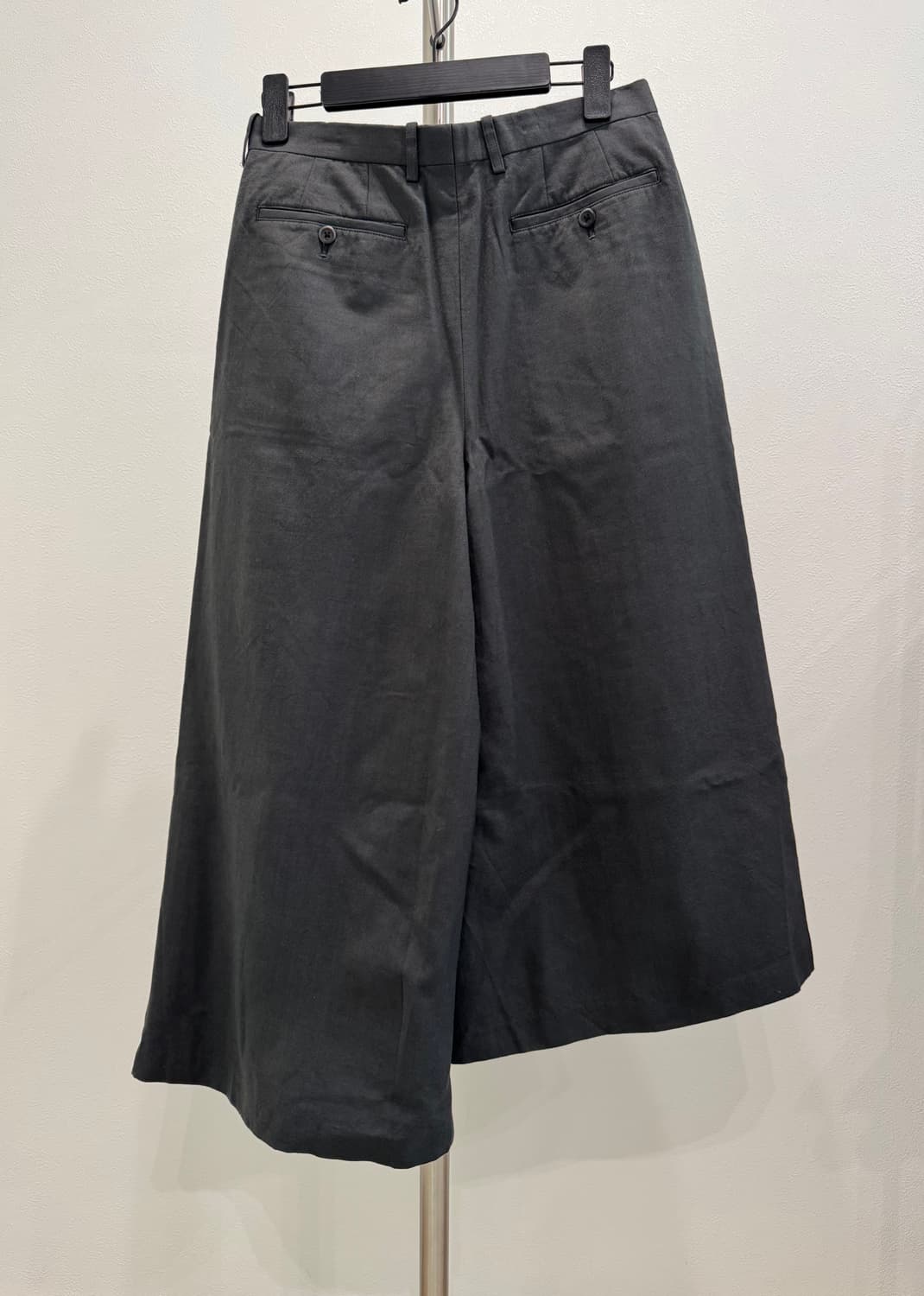 라드뮤지션 20ss 비대칭 울 슬랙스 상품이미지4