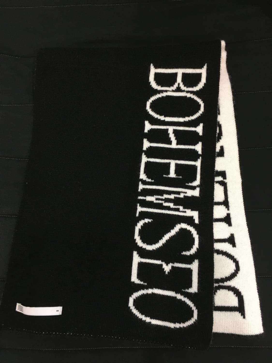 보헤미안 서울 JACQUARD KINT MUFFLER BLACK&IVOR 상품이미지4