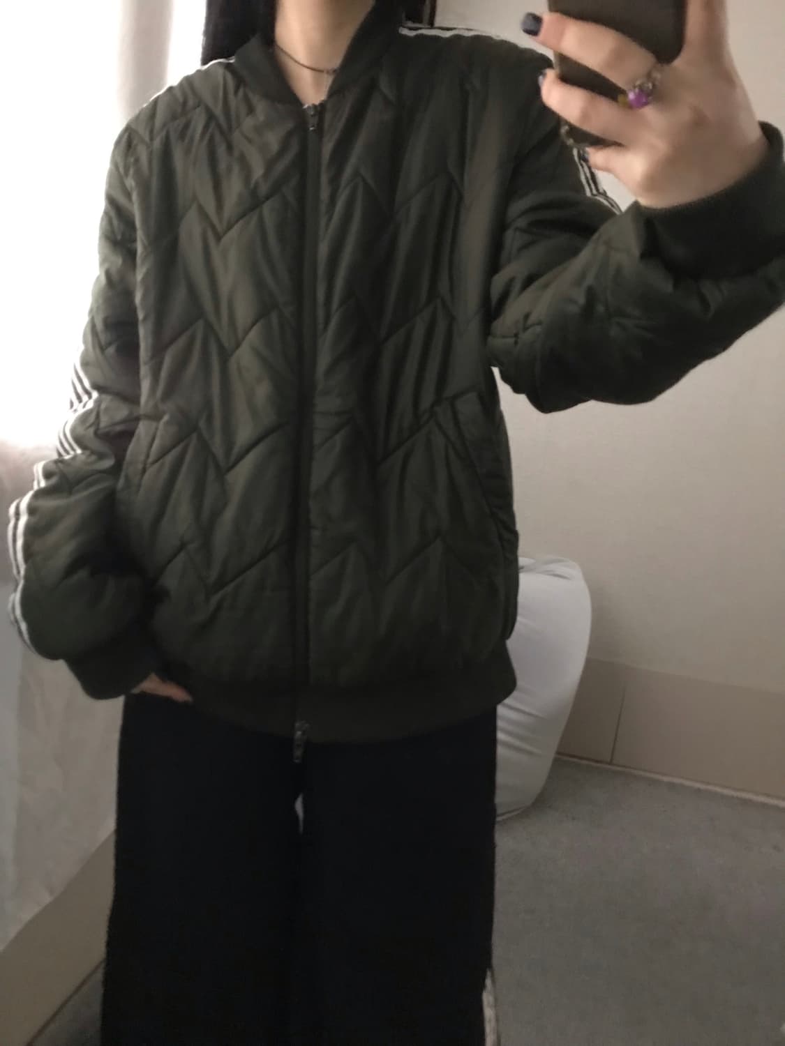 아디다스 카키 삼선 누빔패딩 상품이미지3