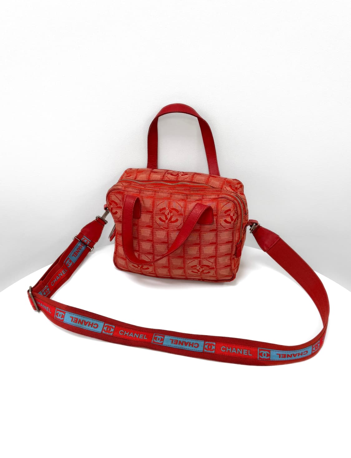 샤넬 뉴 트래블 라인 2WAY 미니 보스턴백 상품이미지3