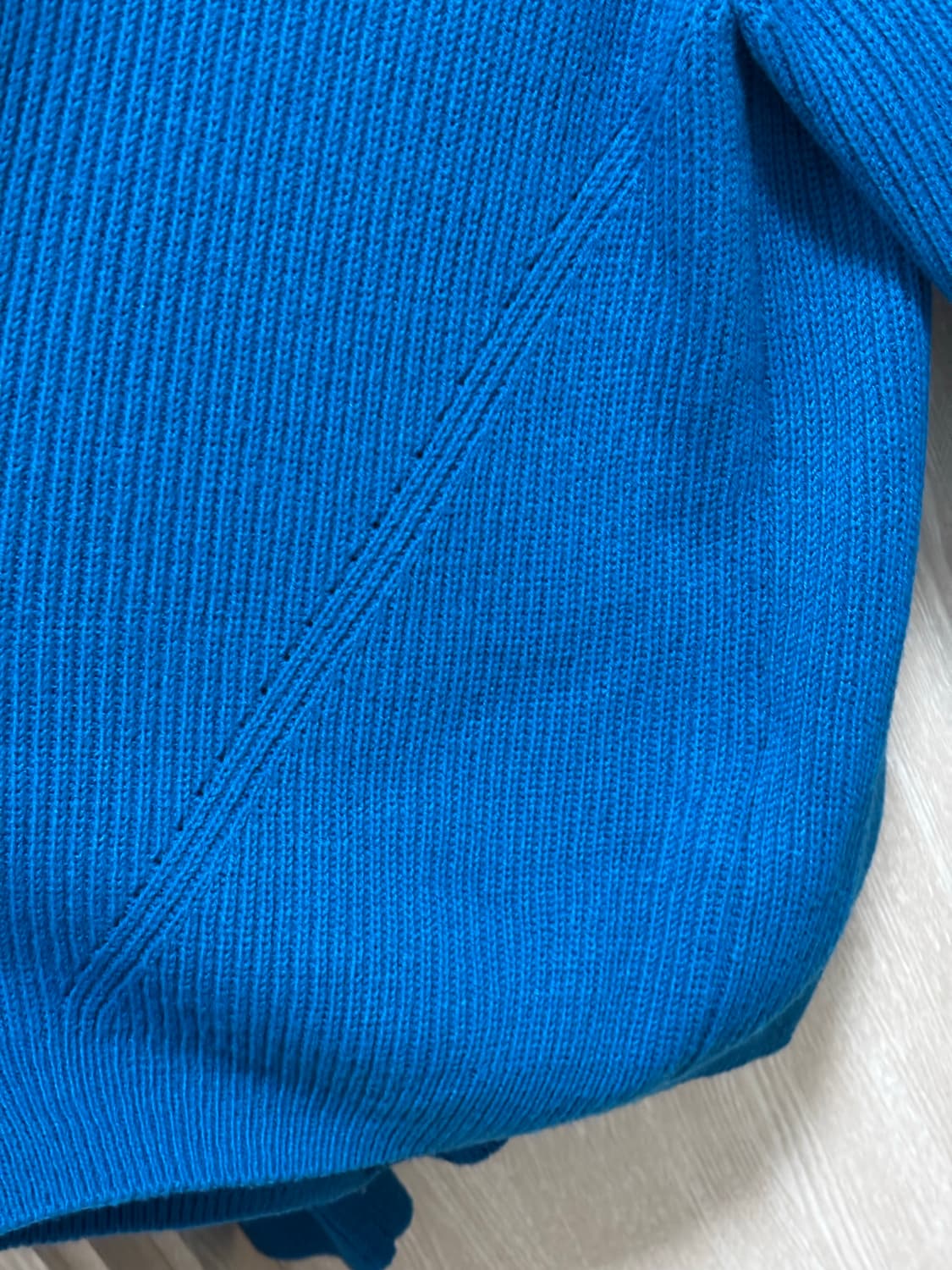 22FW새상품급)솔리드옴므 오버핏 스웨터 50/105 상품이미지6