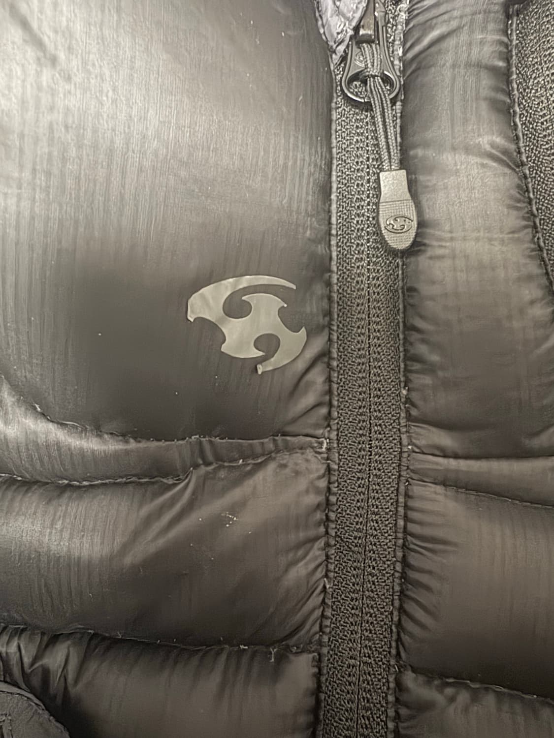 산산기어 패널드 푸퍼 자켓 블랙 상품이미지2