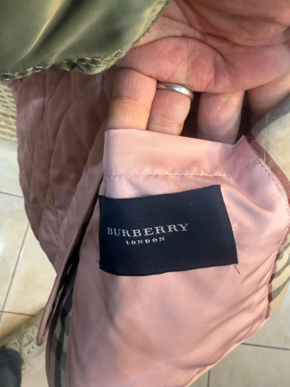 66-77 정품 버버리 누빔자켓 팝니다 상품이미지4
