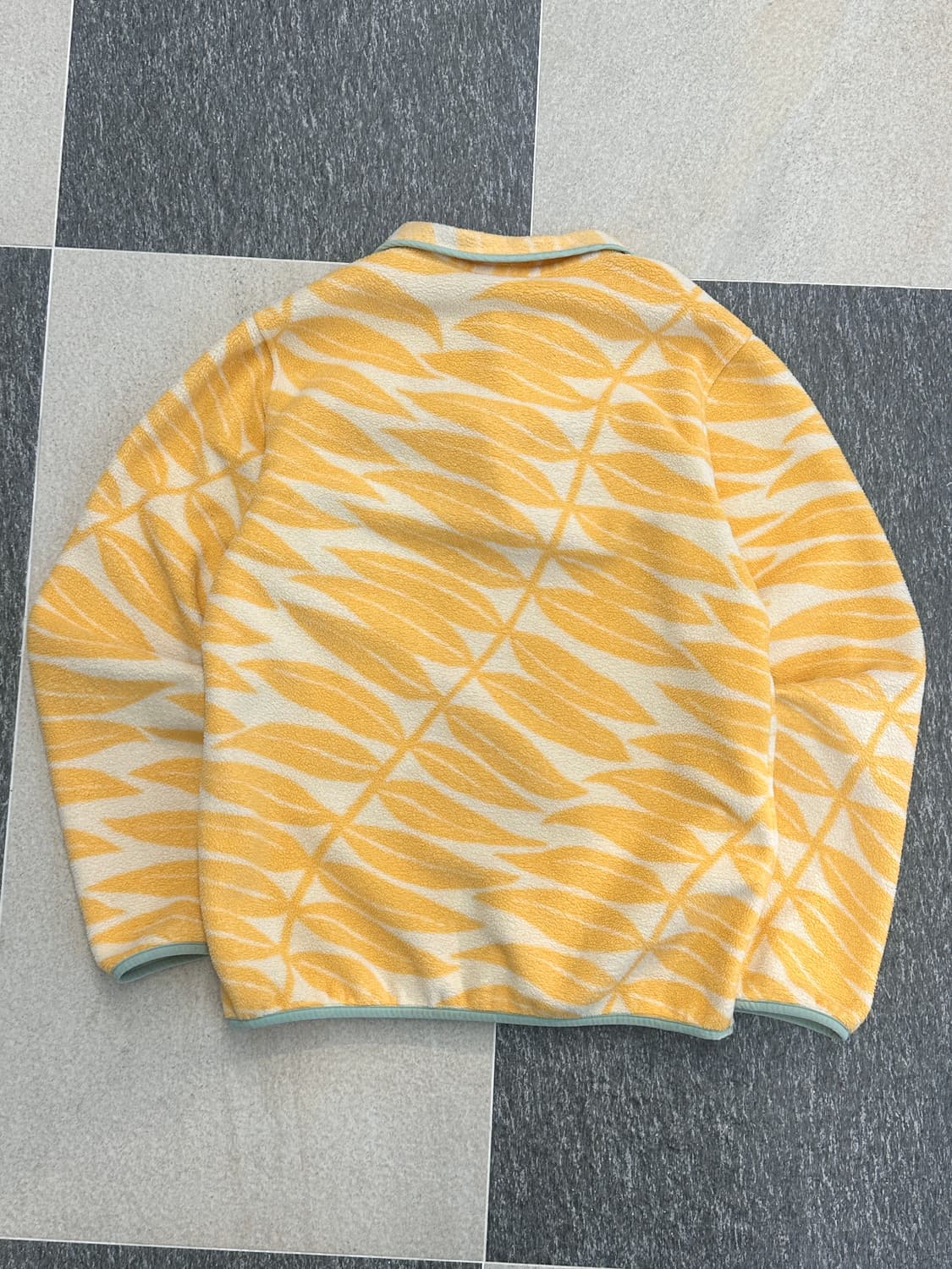 파타고니아 신칠라 옐로우 패턴 스냅 플리스  상품이미지7