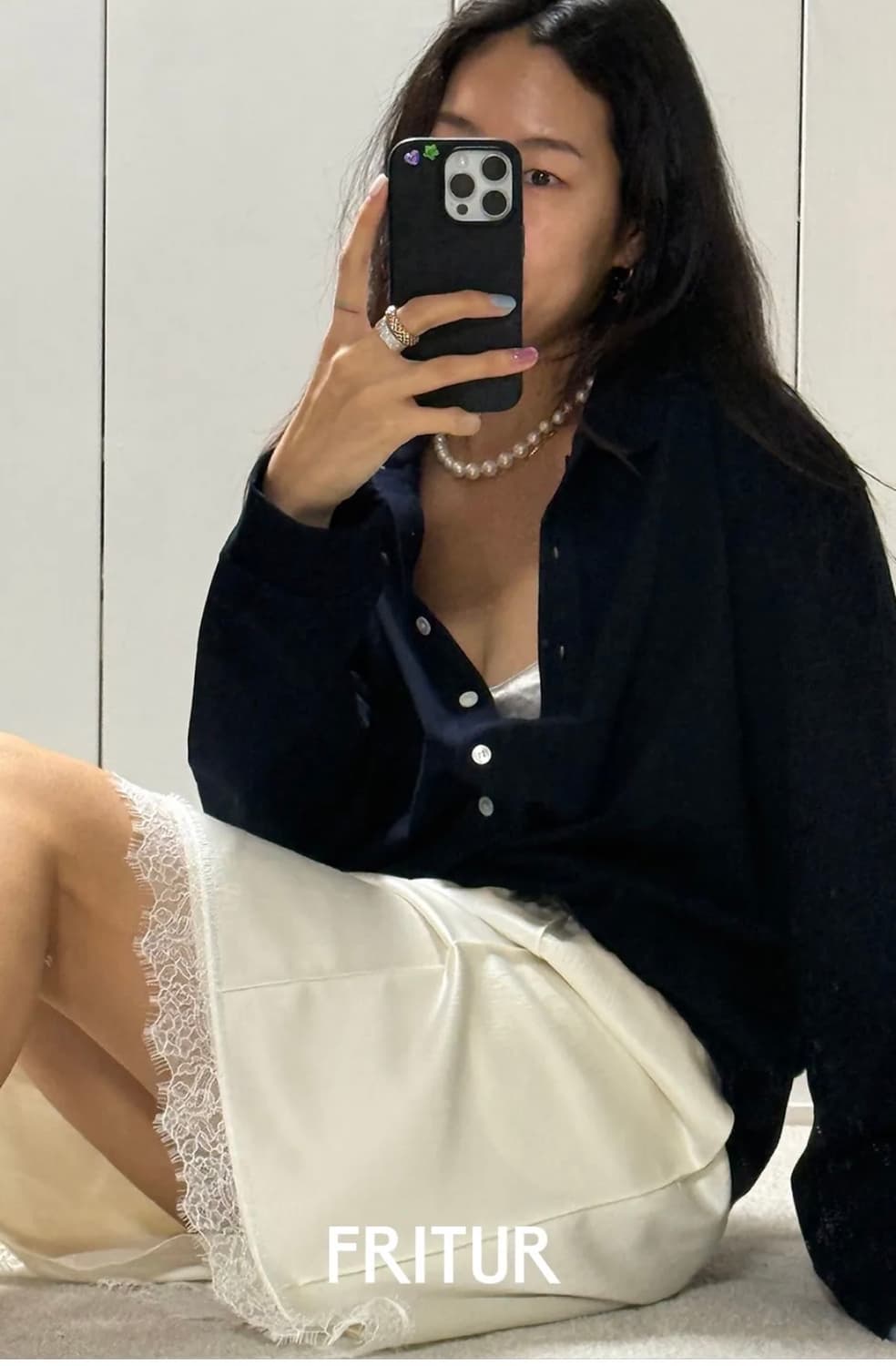 Fritur 프리터 26SS 화이트 새틴 미디스커트 상품이미지4