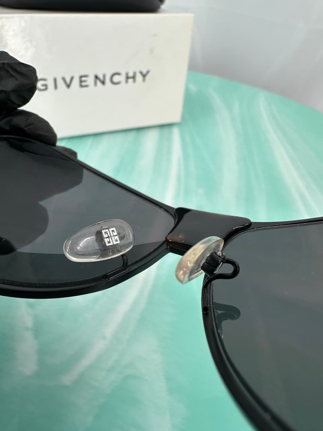 [새상품 무료배송] 정품 지방시 Made in Italy 선글라스 상품이미지2