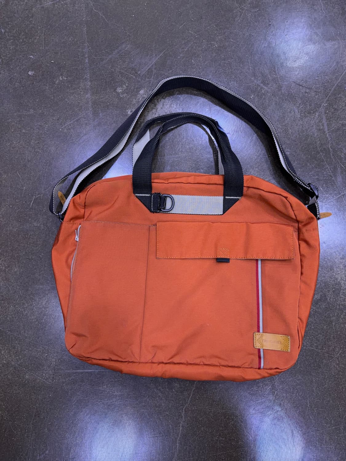 디젤 2way 유틸리티 멀티포켓 토트백 크로스백 상품이미지1