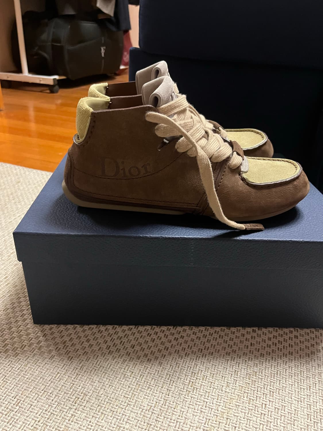 디올 조나단 앤더슨 로디  roadie 레이스업 부츠 43 브라운 상품이미지1