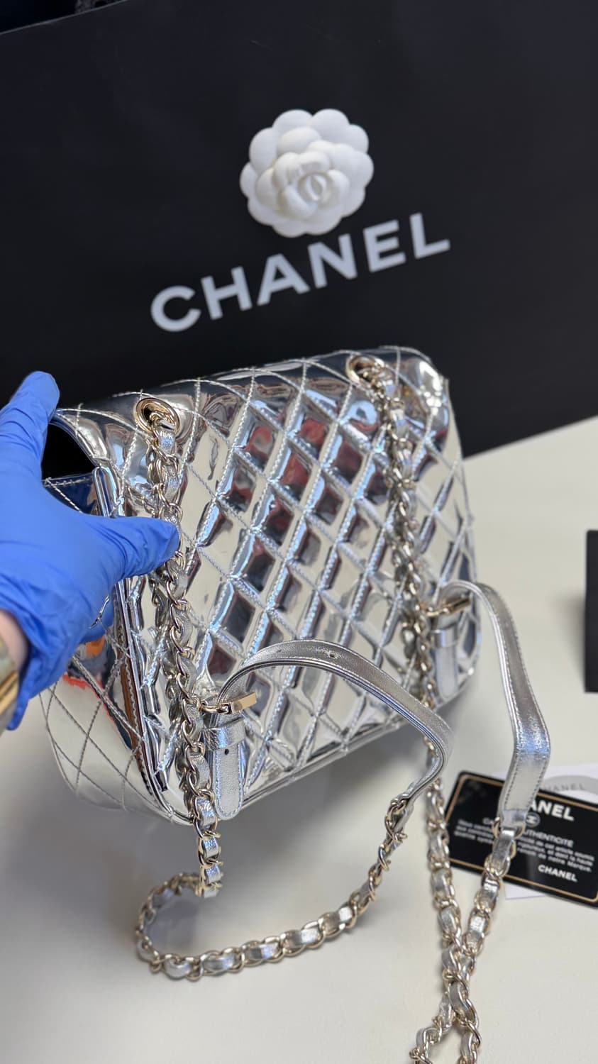 새상품) 샤넬 2024 크루즈 컬렉션 미러 카프스킨 미니 플랩백 백팩 토 상품이미지6