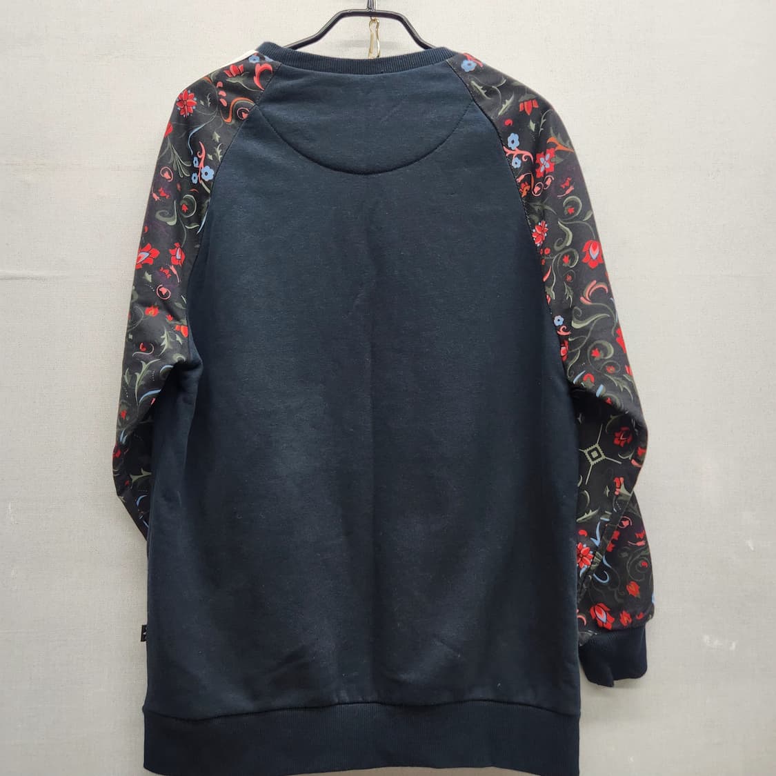 아디다스 삼선 소매 디테일 맨투맨 90(L) 상품이미지4