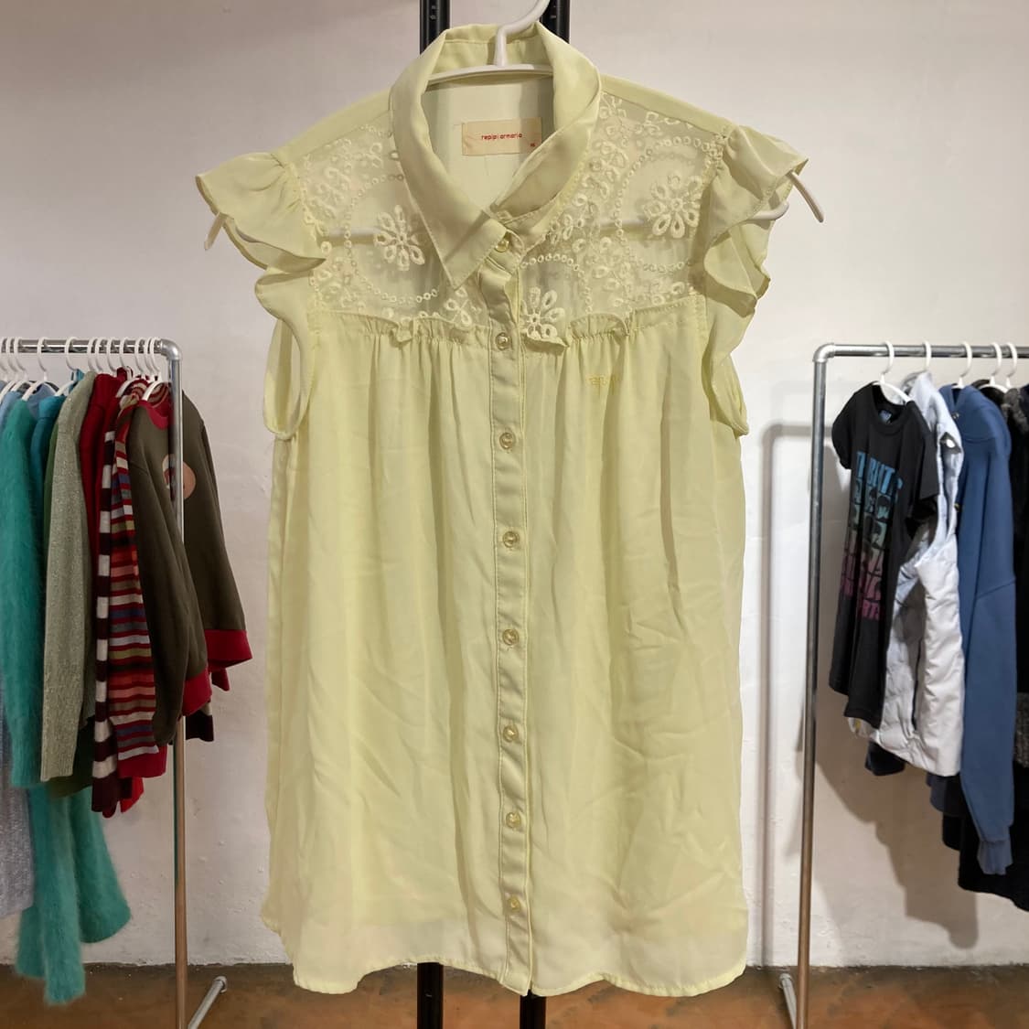 repipi armario 레이스 셔링 블라우스 / XS 사이즈 상품이미지4