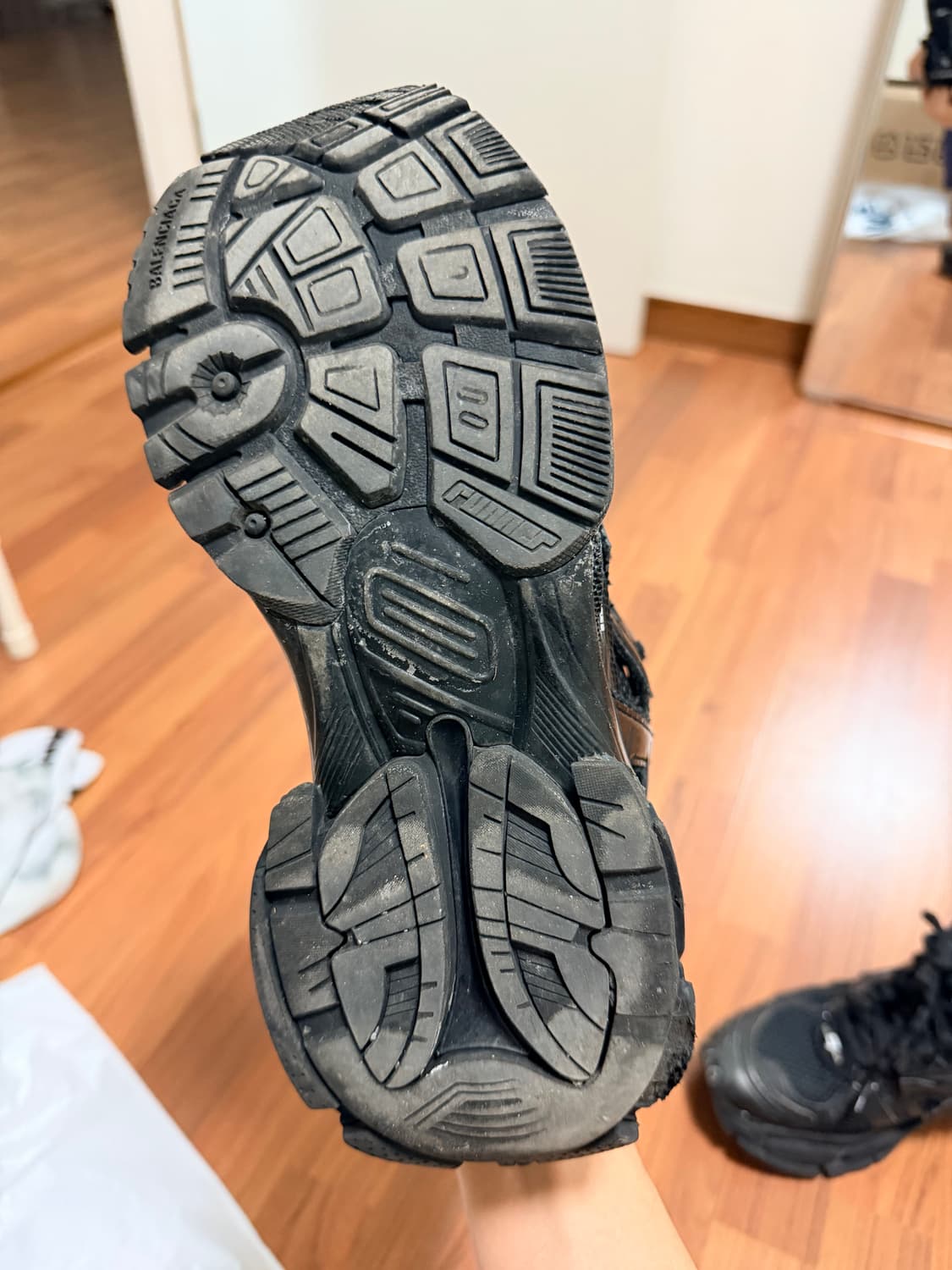 발렌시아가 러너 스니커즈 260 상품이미지5