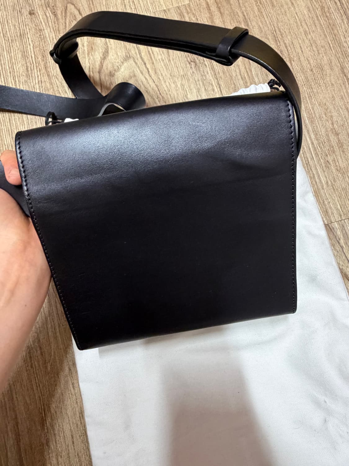 르메르 카메라백 블랙 상품이미지8