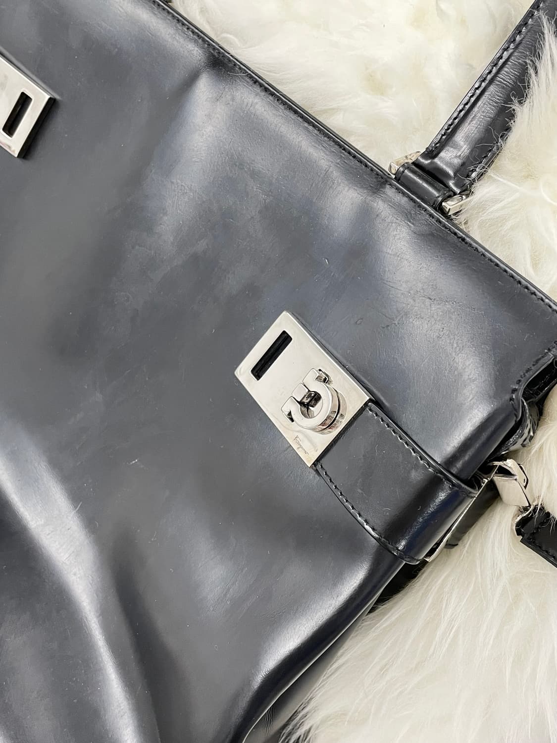 90s 페라가모 간치니 투 락 토트백 상품이미지7