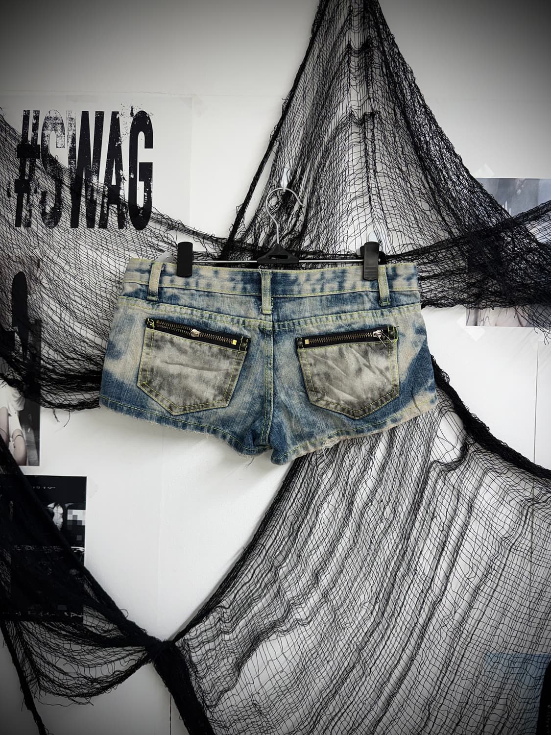 Stitch detailed washing denim shorts 상품이미지3