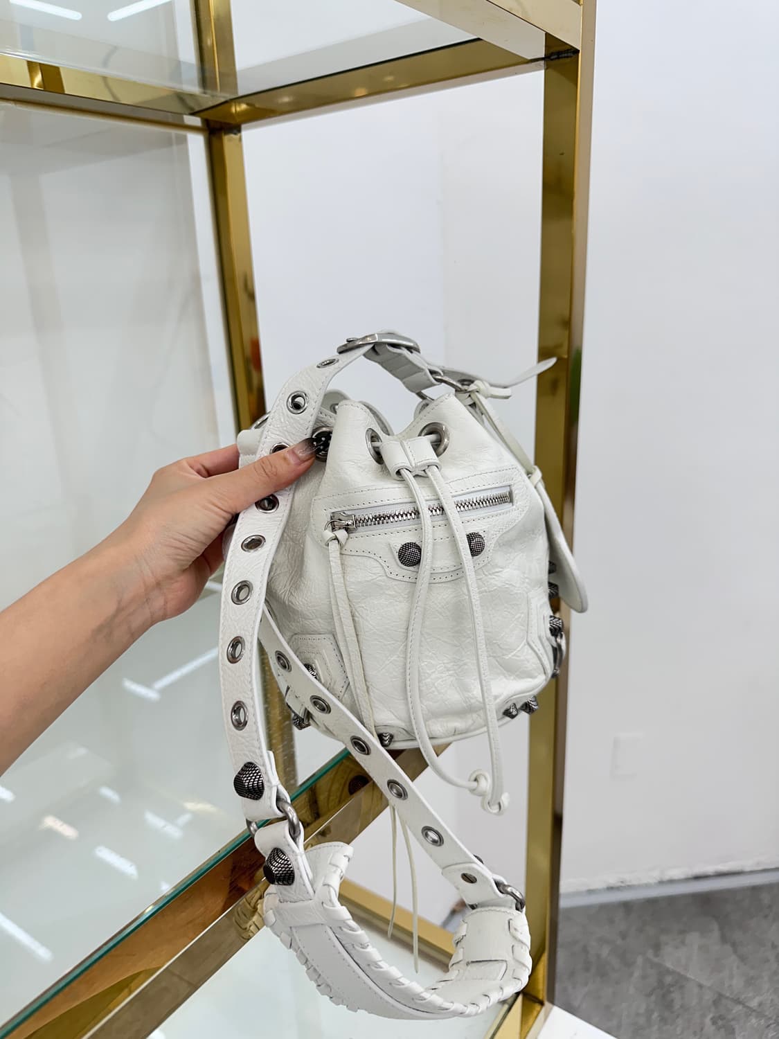 발렌시아가 르카골 버킷 백 화이트 (정품) 상품이미지1