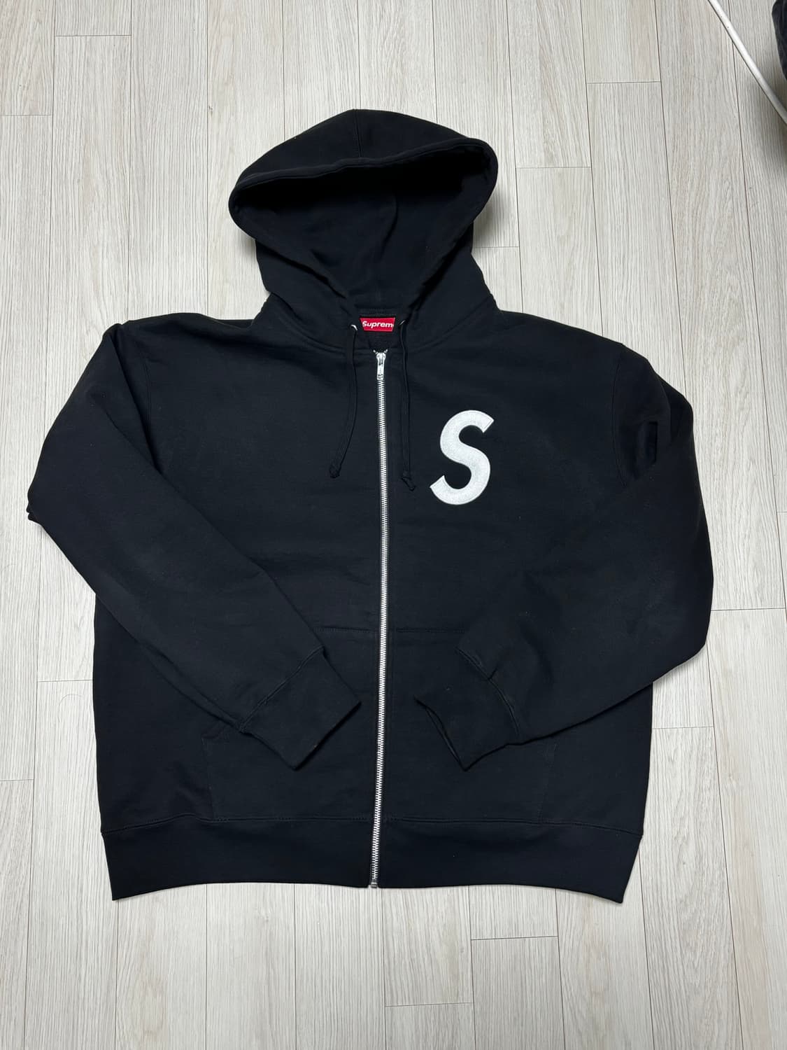 슈프림 S 로고 집업 후드 스웨트셔츠 블랙 - 25FW 상품이미지1