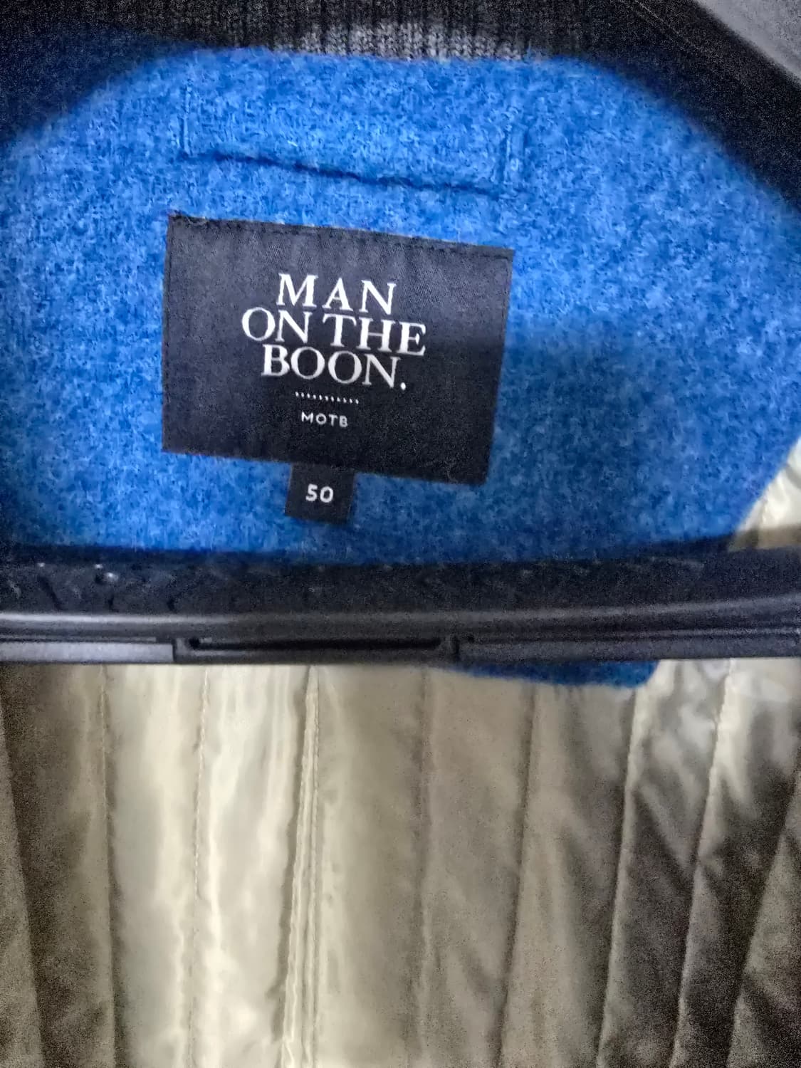 맨온더분 울 부클레 핸드메이드 더플 코트 블루 판매합니다. 상품이미지3