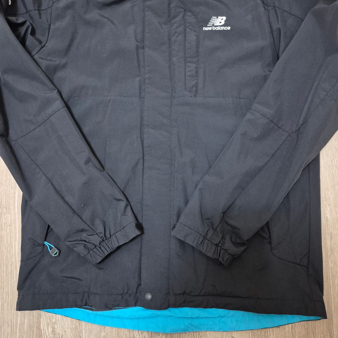 뉴발란스 남성 후드 바람막이 자켓 상품이미지3