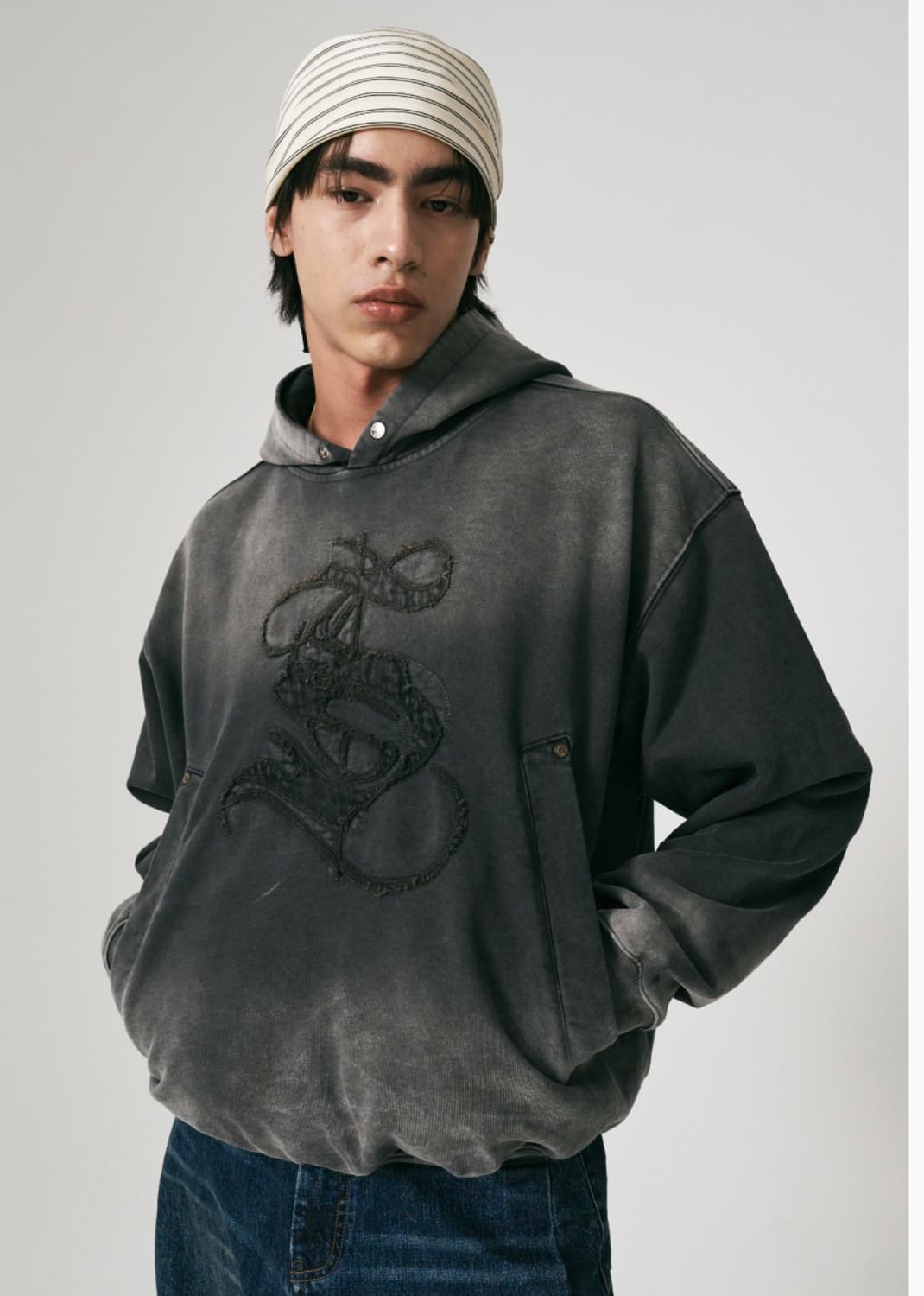 세터 캐주얼 헤리티지 아플리케 다잉 후드티 워시드 차콜 M 상품이미지4