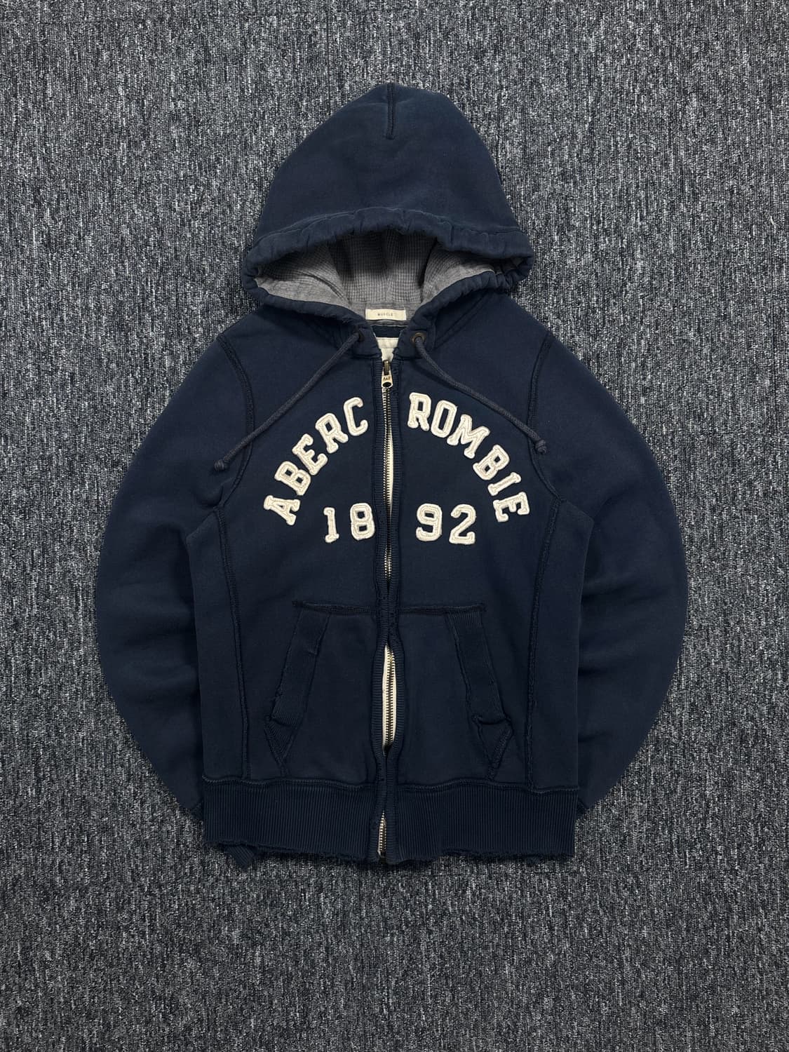 아베크롬비 스펠로고 네이비 후드집업 상품이미지4