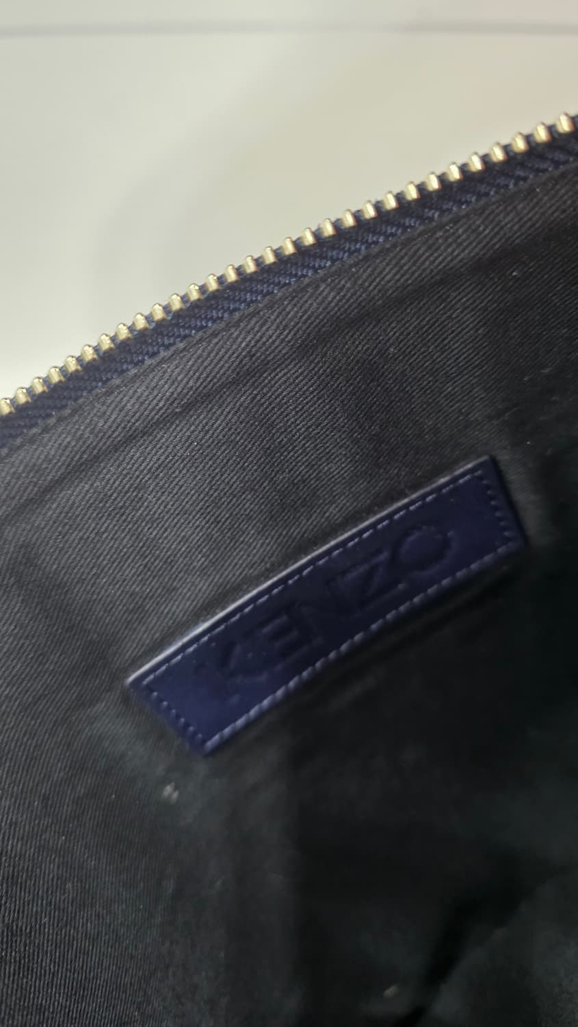  겐조 캄차카(Kamchatka) 타이거 로고 가죽 클러치 상품이미지4