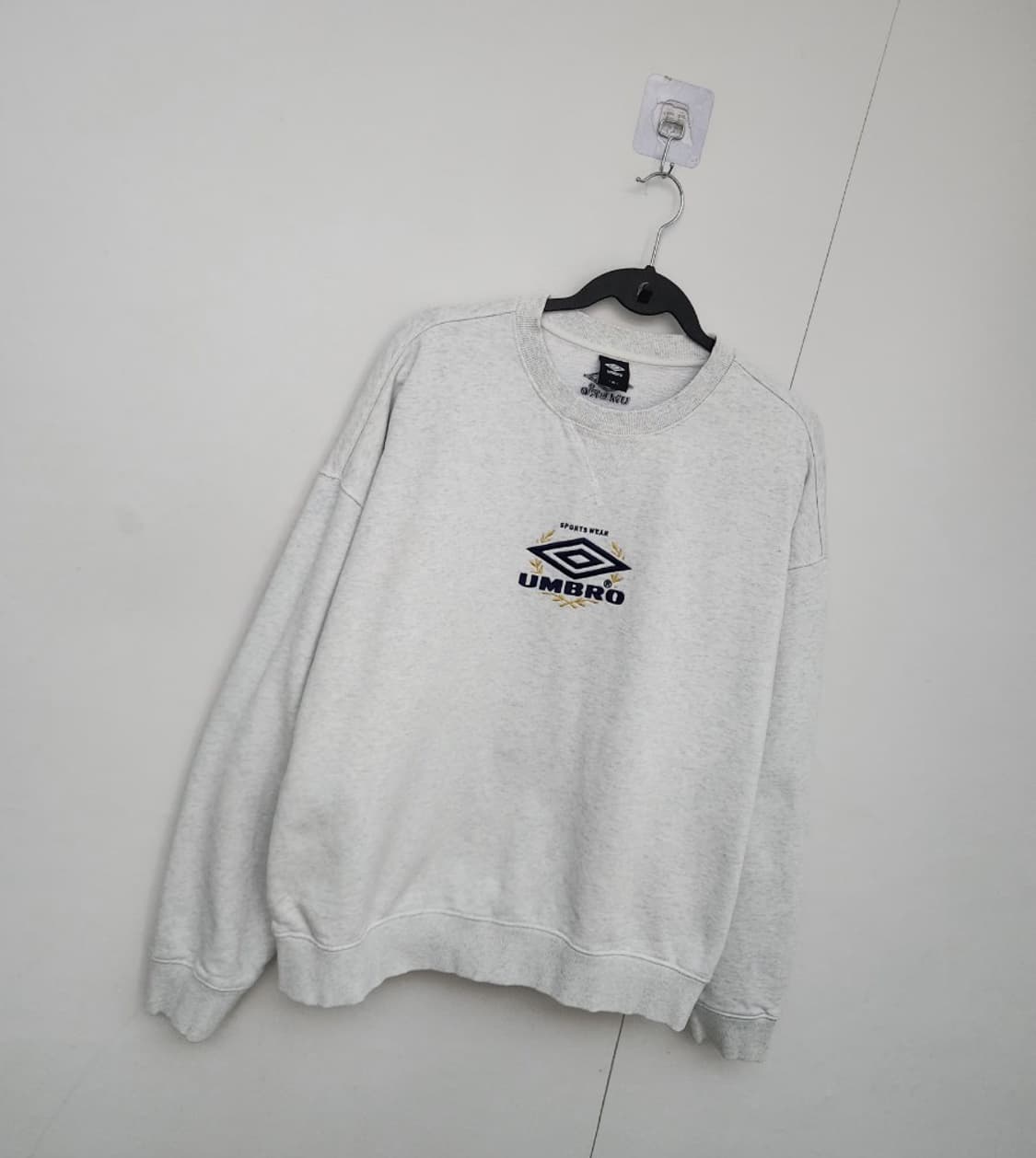 [UMBRO 엄브로] 105 남 맨투맨 상품이미지4