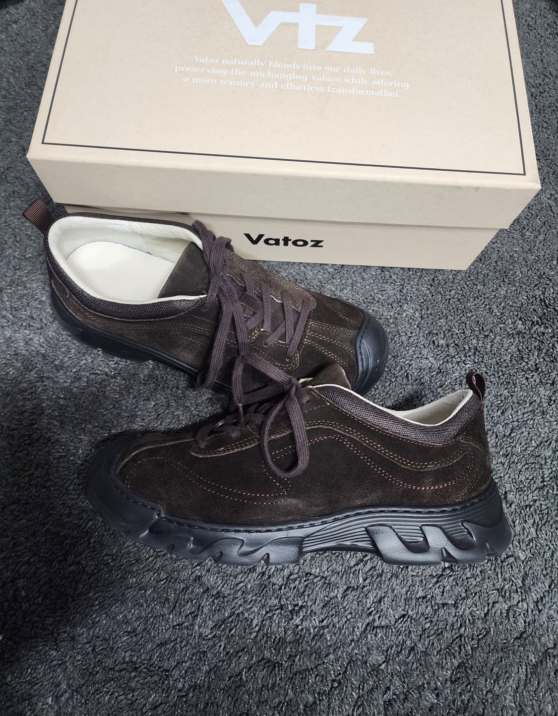 바토즈  브라운260 
상태최상
박스포함

 상품이미지2